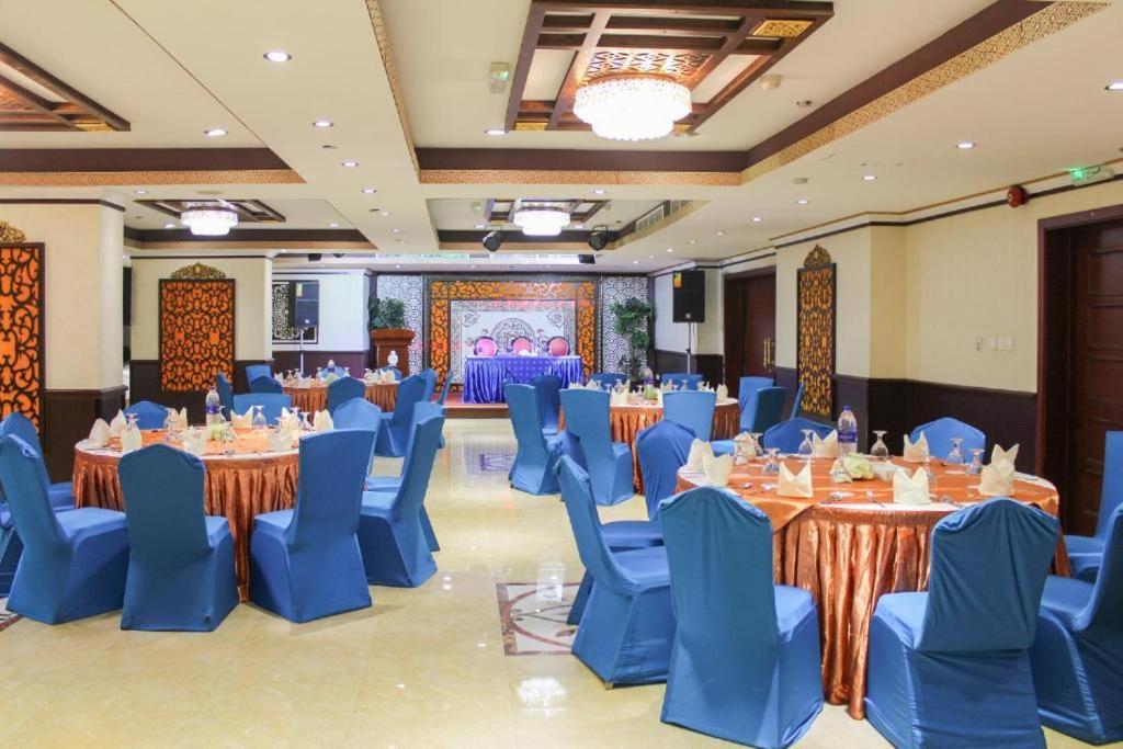 Clifton International Hotel Эль-Фуджайра Экстерьер фото