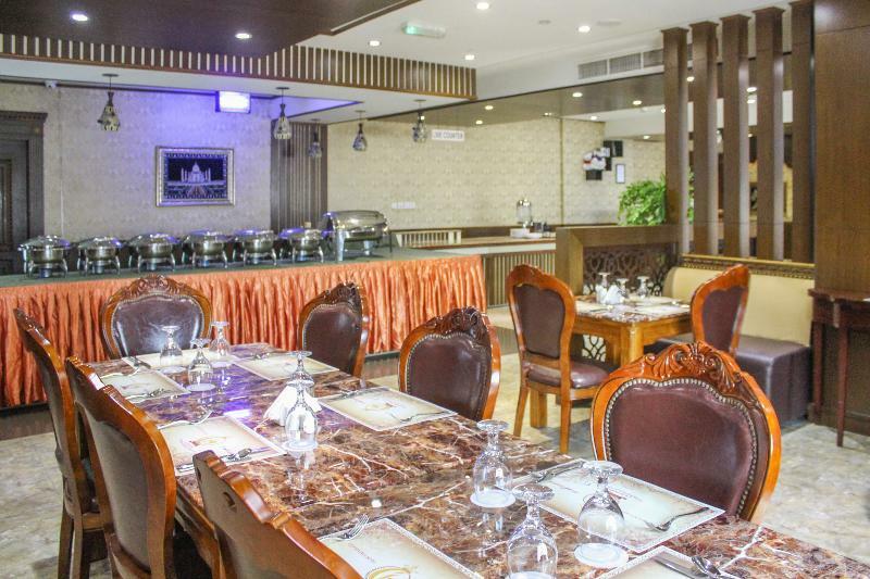 Clifton International Hotel Эль-Фуджайра Экстерьер фото